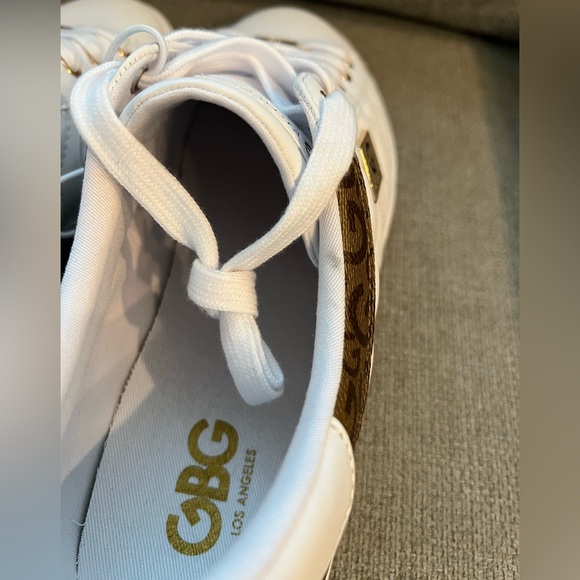 NWOT Guess GBG Los Angeles Marti White & Brown Quilted Lace Up Sneakers Size 11 - Picture 11 of 13